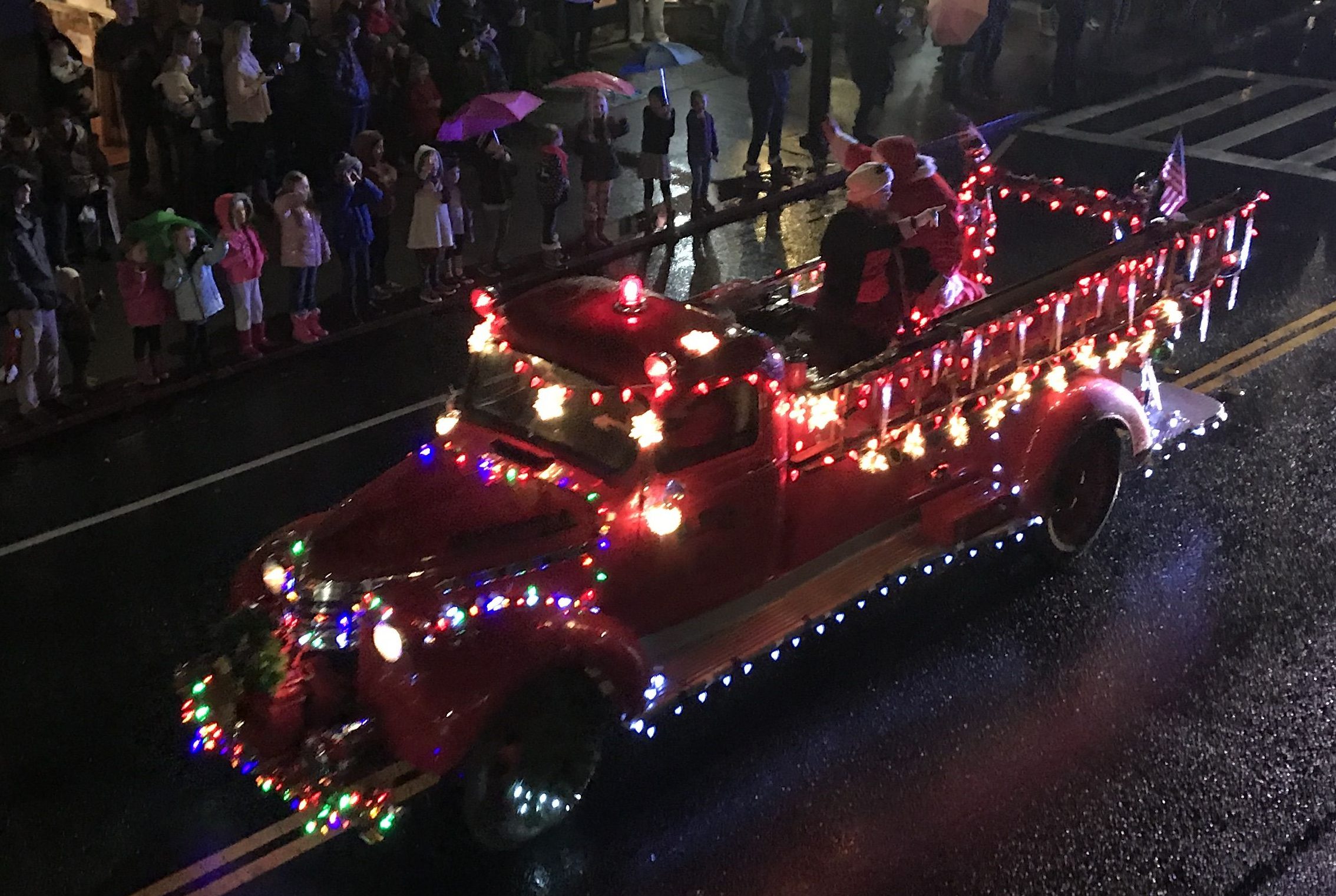 35th Annual Sonora Christmas Parade Kicks Off Season