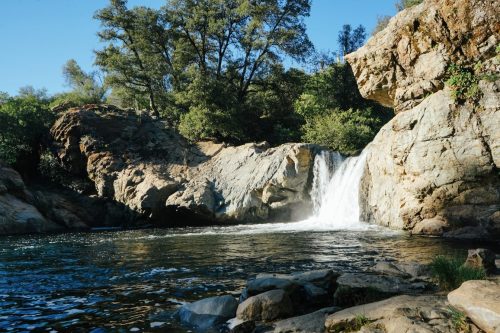 Pipe Bomb Threat Closed Rainbow Pools - Vimarsana News
