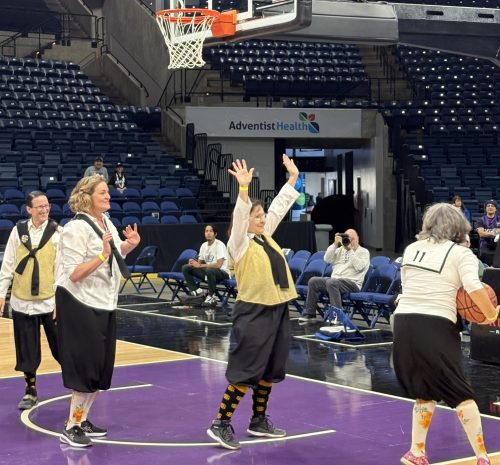 Granny basketball - photo by Ben Billiet