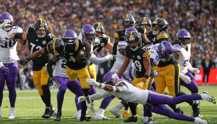 APTOPIX Vikings Steelers Football